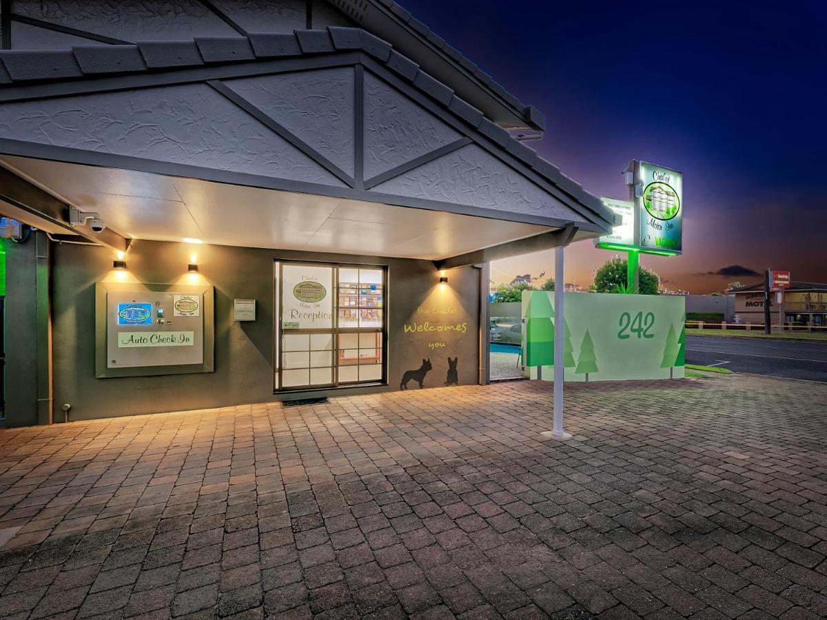 Chalet Motor Inn Bundaberg Exterior photo