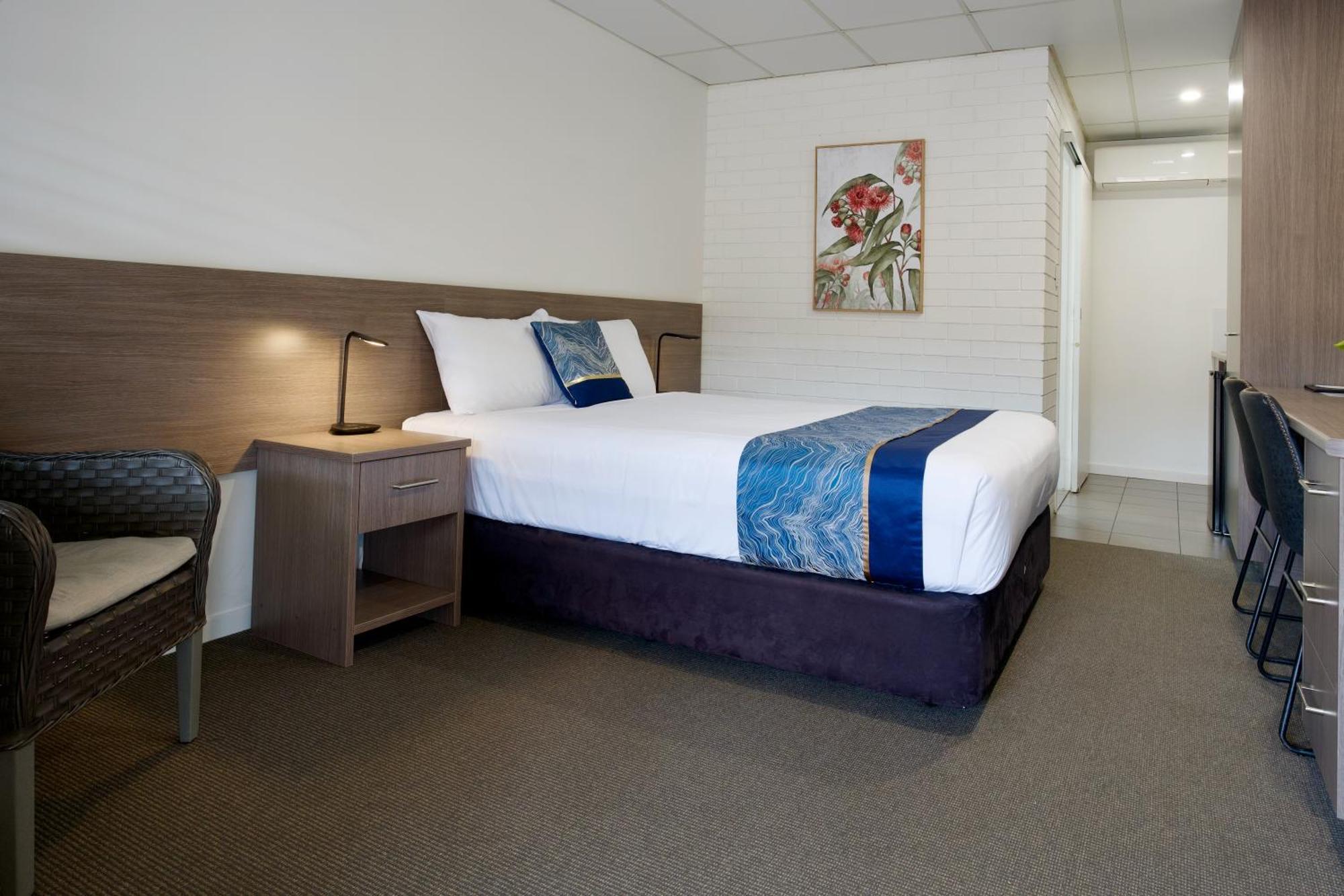 Chalet Motor Inn Bundaberg Exterior photo